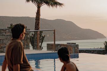 Private pool