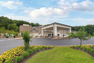 Holiday Inn Express Hurricane by IHG
