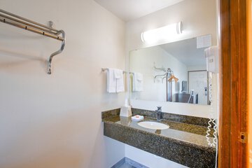 Bathroom sink