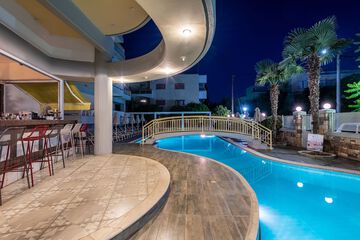 Poolside bar