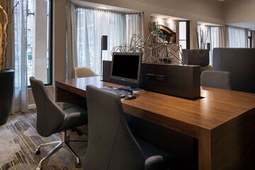 Business Center 36 of 41