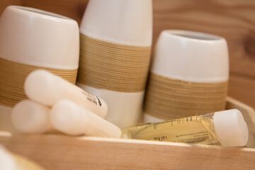 Bathroom amenities