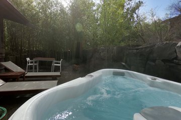 Private spa tub