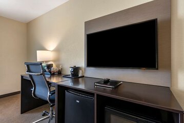 Room 16 of 27