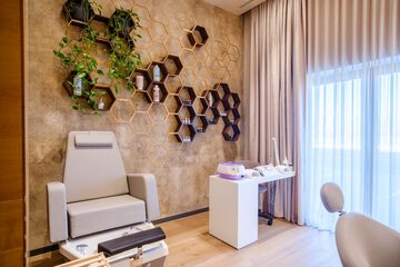 Nail salon