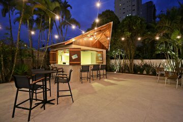 Poolside bar