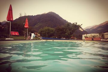 Exercise/lap pool