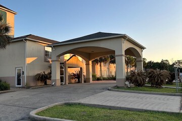 Franklin Inn & Suites