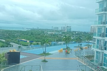 Infinity pool