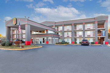 Super 8 by Wyndham Kingsport