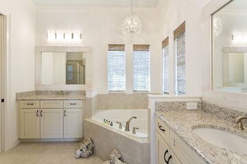Jetted tub