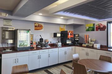 Breakfast/Coffee Service 26 of 28