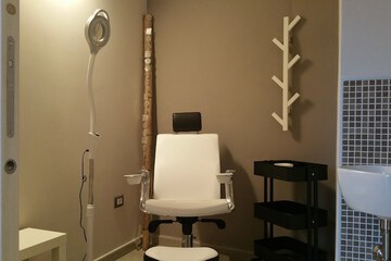 Nail salon