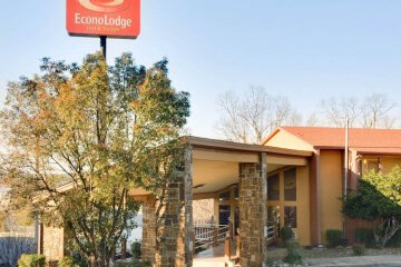  Econo Lodge Inn & Suites Hot Springs 15