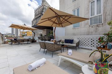 Rooftop pool