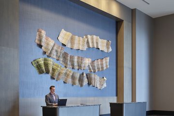 Check-in/check-out kiosk