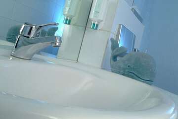 Bathroom sink