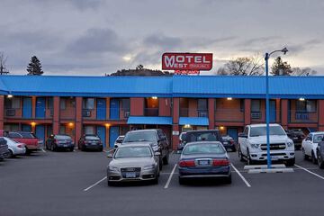 Motel West