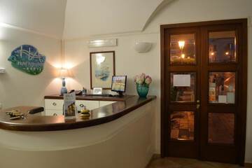 Reception hall