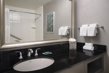 Room 34 of 103
