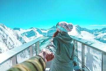 Skiing