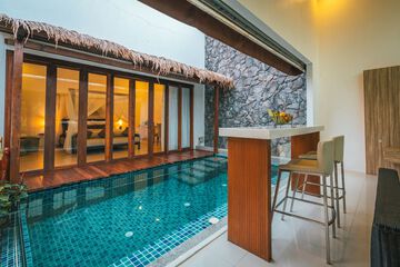 Private pool