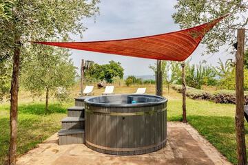 Jetted tub