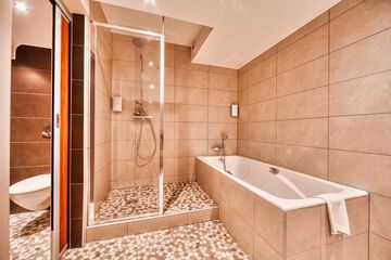 Bathroom shower