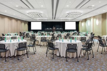 Ballroom/Hall 65 of 71