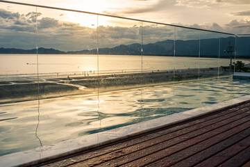 Infinity pool