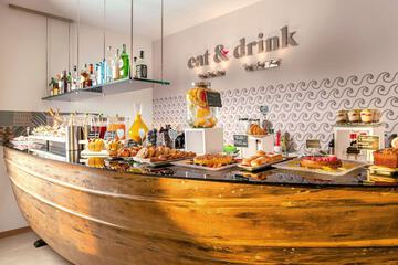 Breakfast buffet