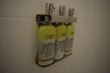 Bathroom amenities