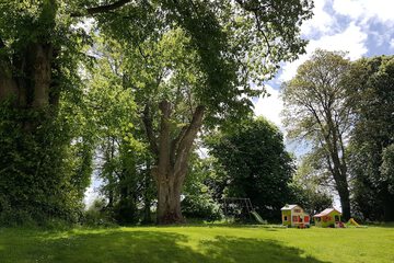 Children's play area - outdoor