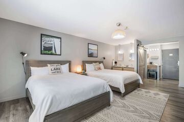 The Shore Club Wisconsin Ascend Hotel Collection