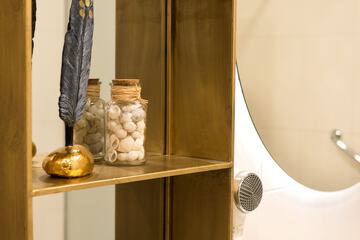 Bathroom amenities