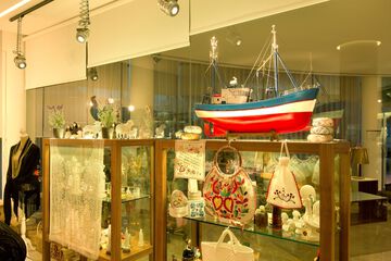 Gift shop