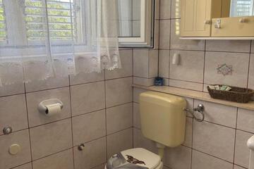 Photo 33