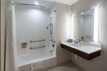 Room 7 of 44