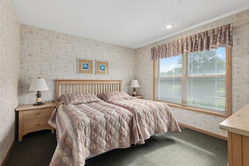 Room 52 of 74