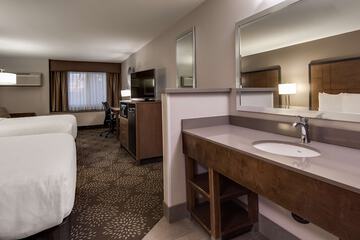 Room 8 of 25