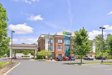 Holiday Inn Express & Suites North Lima by IHG