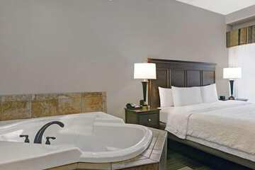 Jetted tub