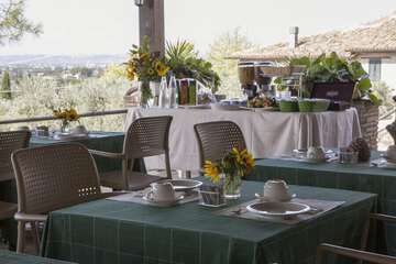 Breakfast area