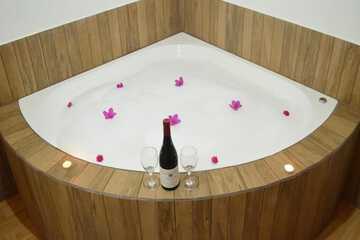 Jetted tub