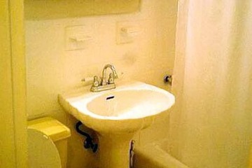 Bathroom sink