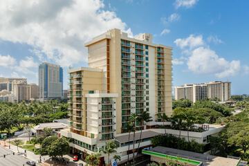 Luana Waikiki Hotel & Suites