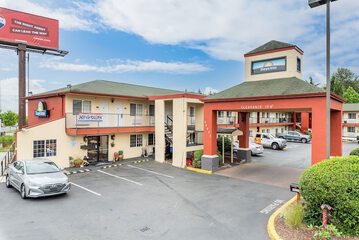 Days Inn by Wyndham Federal Way