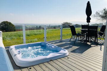 Private spa tub