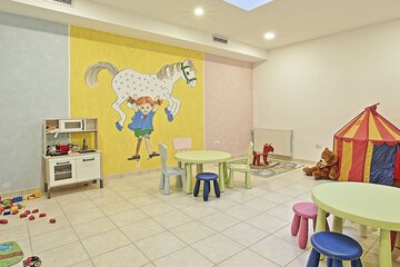 Children's play area - indoor