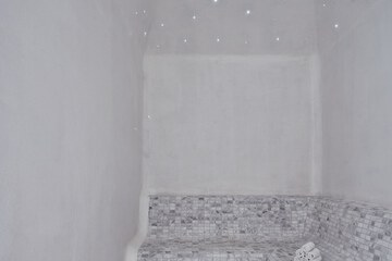 Steam room